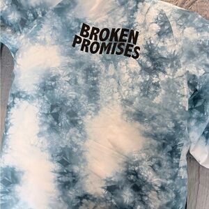 Broken Promises ❄️ Snowboarding Jacket❄️ Size L ❄️ Brand new with tags ❄️